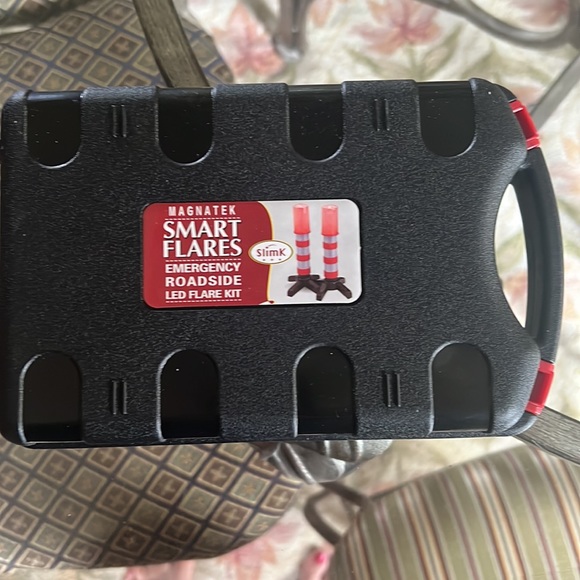 Magnatek Smart Flares-NWT - Picture 3 of 3